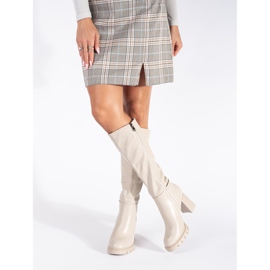 Bottes à talons hauts beiges classiques 3
