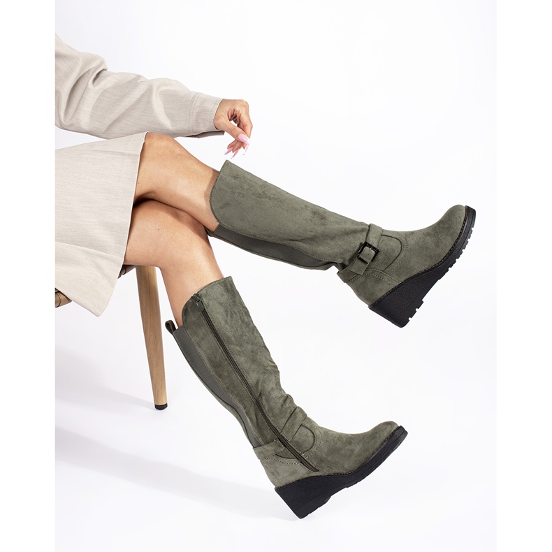 Bottines compensées en daim vert foncé 2
