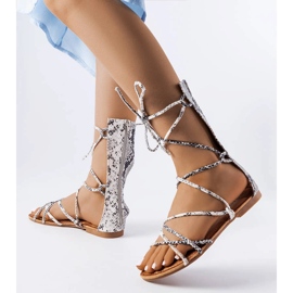 Sandales hautes à motifs Heliport blanche 1 Sandales hautes à motifs Heliport blanche 1