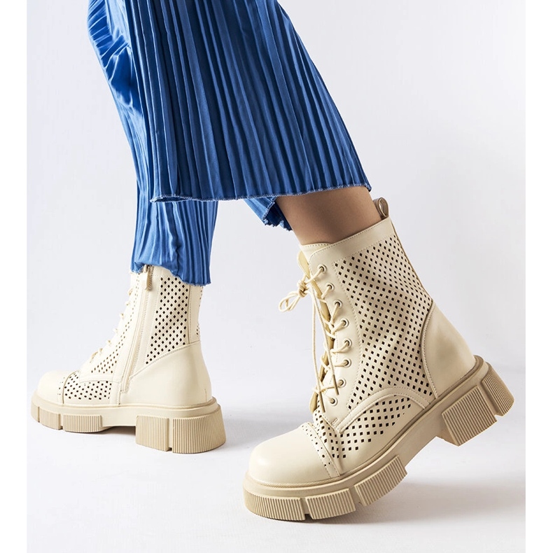 Bottines ajourées beige Corpus 1