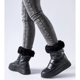 Bottes de neige isolées noires avec fourrure Oliver 1