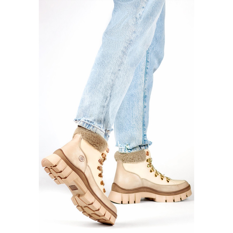 Bottes d'hiver isolées beiges pour femmes avec fourrure, bottes à lacets 1