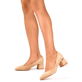 Escarpins à talons bas en daim beige, chaussures beiges confortables pour femmes 1