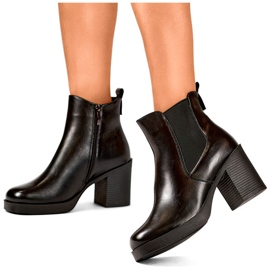 Bottines noires pour femmes, bottines noires classiques en cuir écologique, chaussures d'hiver isolées le noir 2