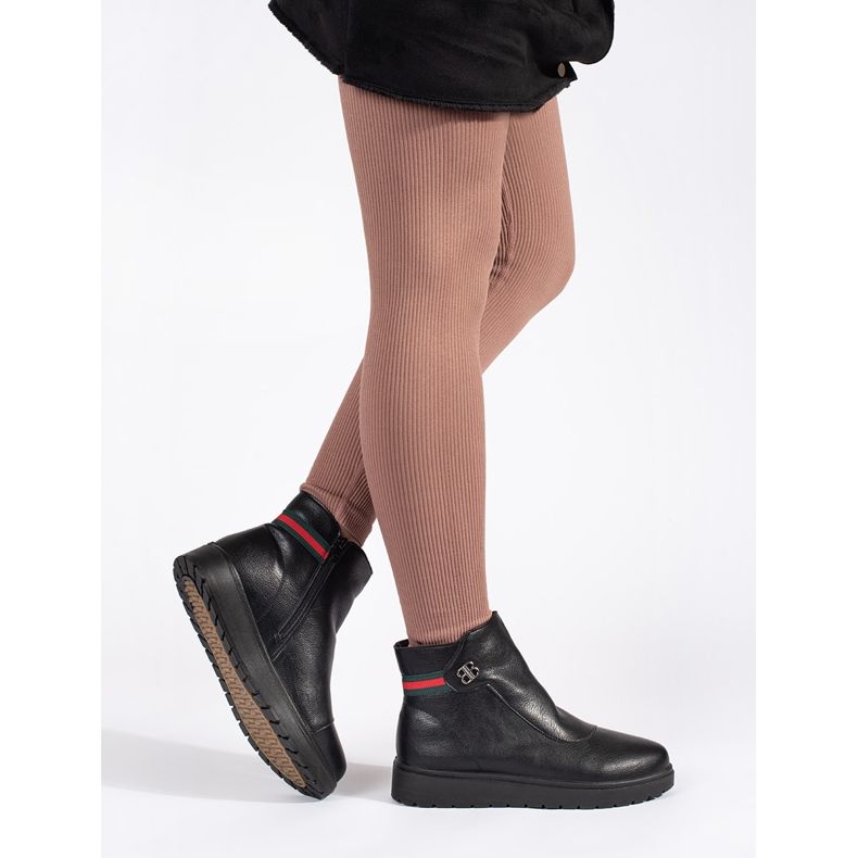 Bottines femme isolées confortables noires le noir 1