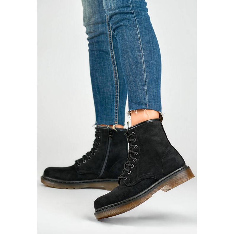 Bottines workwear femme en daim noir H1080B 1