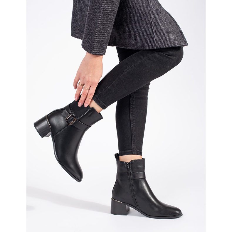 Bottines femme noires à boucle le noir 1