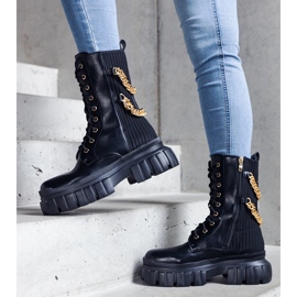 Bottines noires ornées de chaînes Crocemosso 1