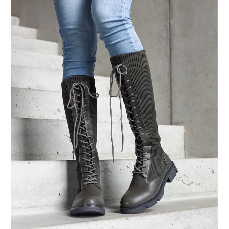 Bottines vertes à enfiler avec tige élastique de Veradi 1