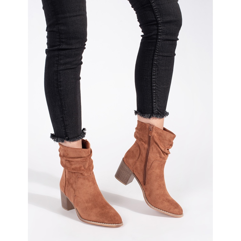 Bottines en daim marron avec tige à volants brun 2