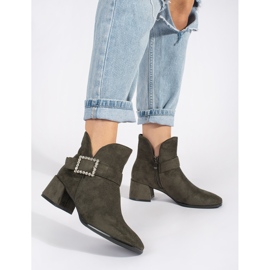 Bottines femme en daim vert foncé avec boucle argentée 4