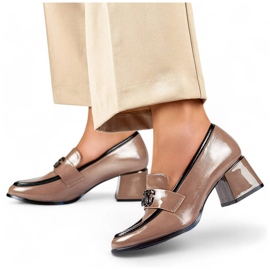 Chaussures à talons bas vernies beiges, escarpins à talons hauts pour femmes 1