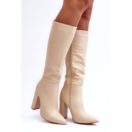 Bottes en cuir beige des femmes 4