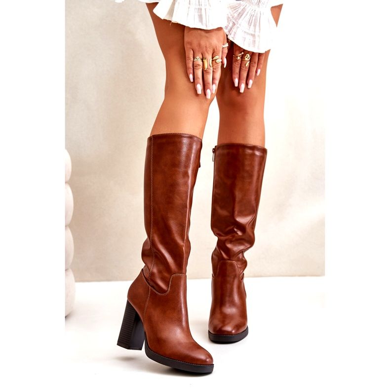 Bottes pour femmes sur le poteau en termes d'éco-cuir devant le chameau du genou brun 6