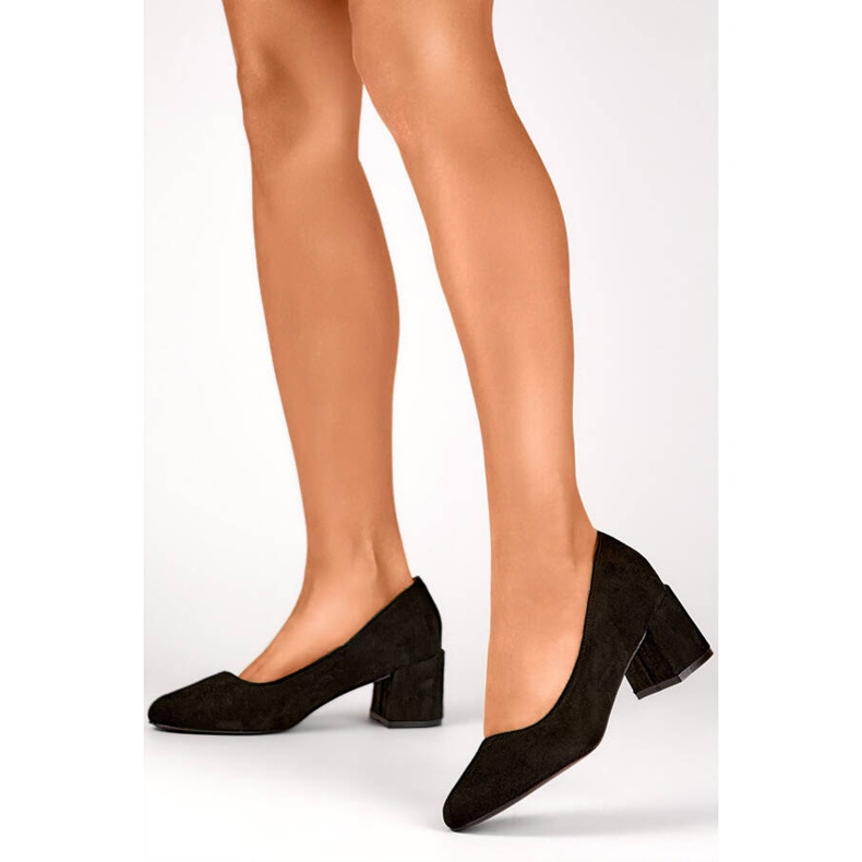 Escarpins femme à petit talon en daim noir 8338-260B le noir 2
