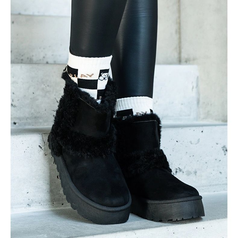 Bottes de neige à plateforme en éco-daim noir décorées de fourrure de Peters le noir 1