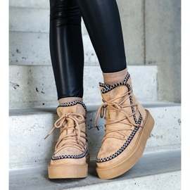 Boots de neige à plateforme à lacets beiges ornées de broderies Mckenzie 1