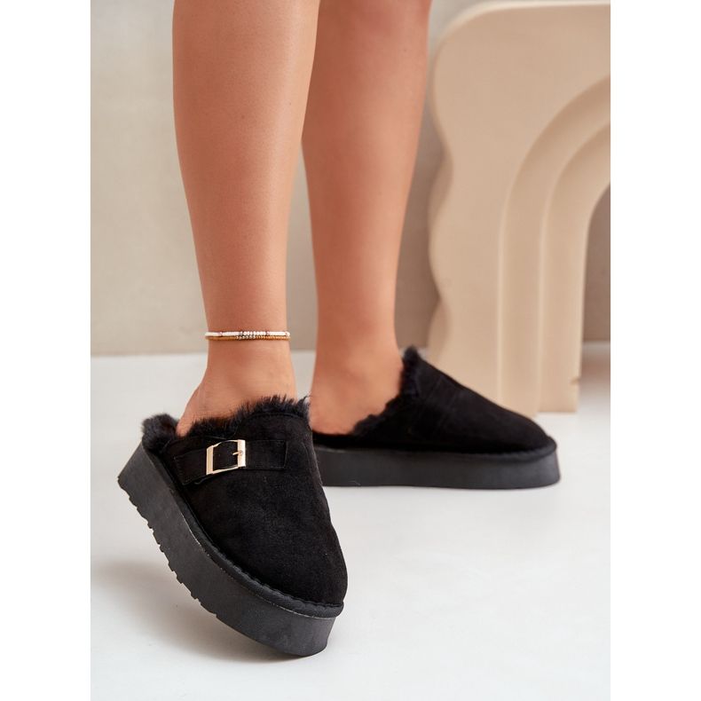 Chaussons femme sur semelle épaisse avec fourrure et boucle, Linneola Noir 2
