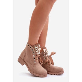 Bottes isolées en daim avec perles et ruban, Beige Perla 1 Bottes isolées en daim avec perles et ruban, Beige Perla 1