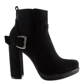 Bottes noires m267p en daim noir sur le poteau 1