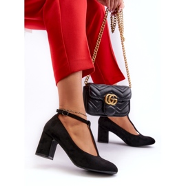 Escarpins en éco-daim à talon aiguille, noir 2