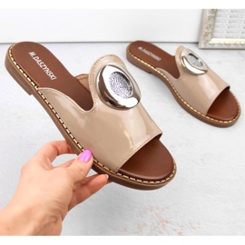M.Daszyński W SAN34 chaussons vernis beiges 2