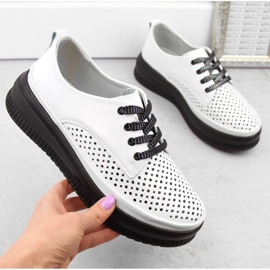 Chaussures ajourées Artiker W 54C1708 HBH70B blanche 1
