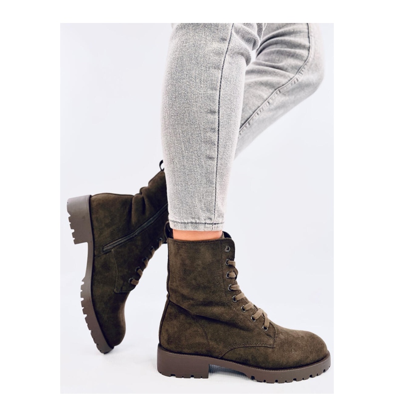 Travailleurs à lacets verts 1