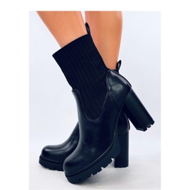 Bottines noires à talons avec revers le noir 2
