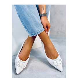 Ballerines blanches à bouts en amande 3