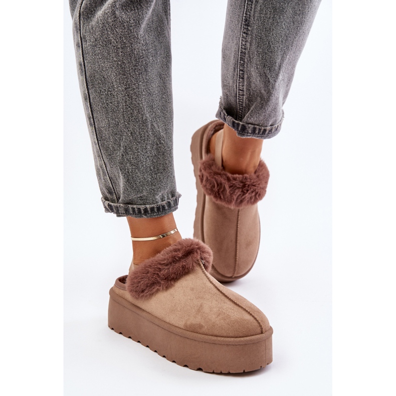 Chaussons Modèle 24890 Beige Foncé 1 Chaussons Modèle 24890 Beige Foncé 1