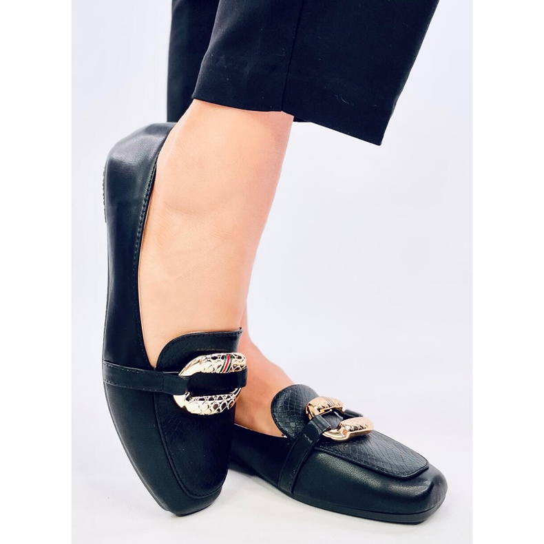 Mocassins femme noirs à décor doré 2