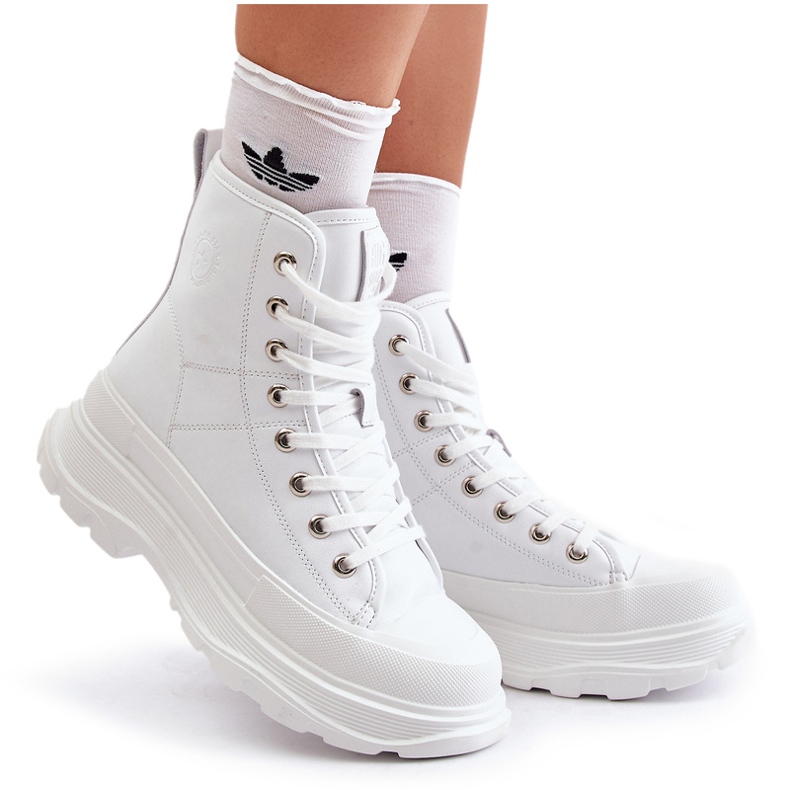Sneakers féminins isolés en cuir sur la plate-forme massive Big Star OO274A598 White blanc 3