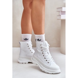 Sneakers féminins isolés en cuir sur la plate-forme massive Big Star OO274A598 White blanche 1