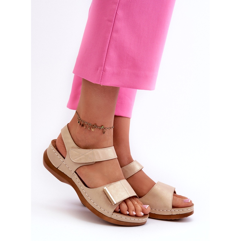 Evento Sandales fermeture scratch beiges confortables pour femmes 1