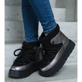 Boots de neige femme noires à plateforme et doublure en fourrure 2