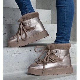 Bottines de neige à plateforme pour femme beige foncé avec doublure en fourrure 1