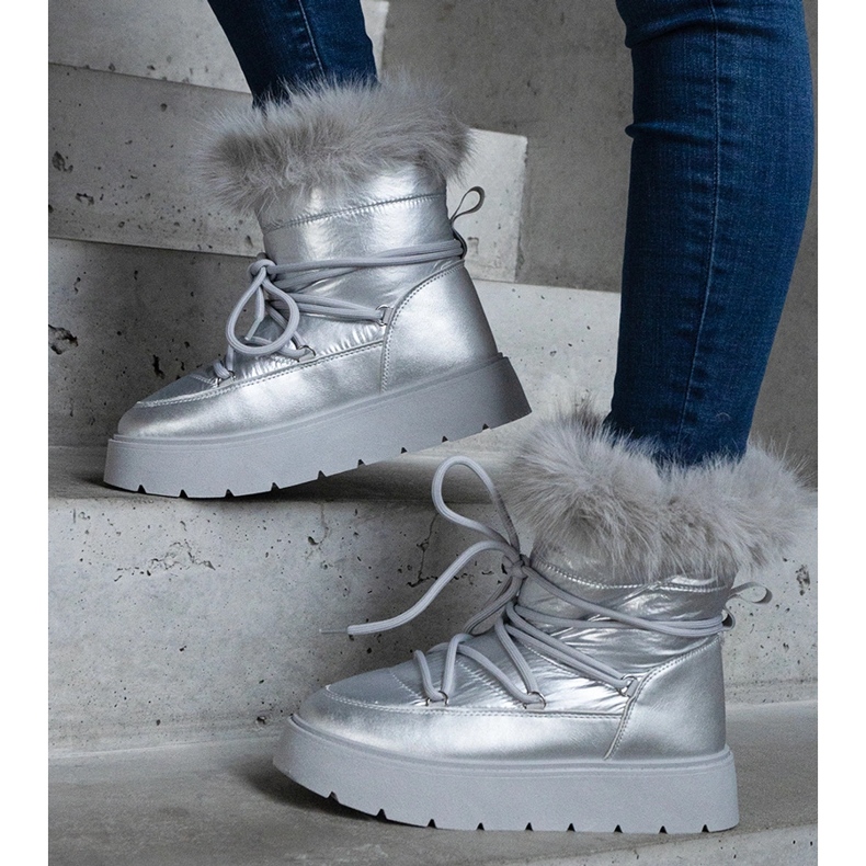 Bottes de neige isolées argentées pour femme avec fourrure 1