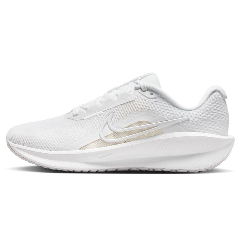 Chaussures Nike Downshifter 13 FD6476-101 blanche 1