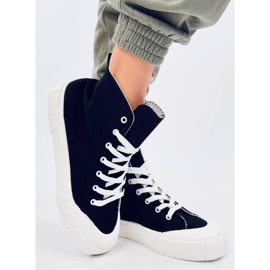 Baskets en toile noire 2