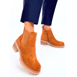 Bottines Chelsea en daim camel brun 3