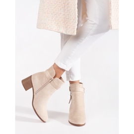 Bottines à talons hauts femme en daim beige clair 2