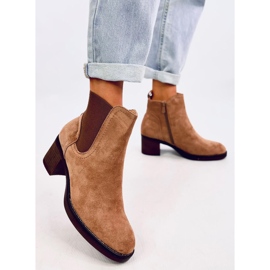 Bottines à talons larges isolées beiges 3