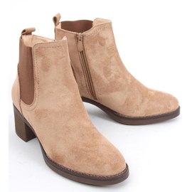 Bottines à talons larges isolées beiges 5