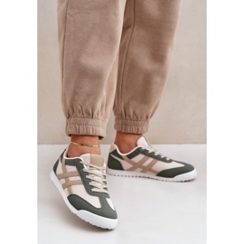 Baskets basses pour femmes beiges et vertes 2