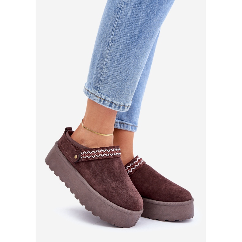 Bottines de neige chocolat avec broderie décorative brun 1 Bottines de neige chocolat avec broderie décorative brun 1