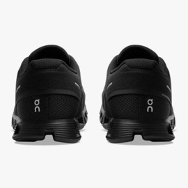 On Running Sur les chaussures Running Cloud 5 5998986 le noir 4