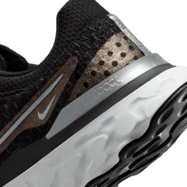 Chaussures de course Nike React Infinity Run Flyknit 3 DD3024-009 le noir 7