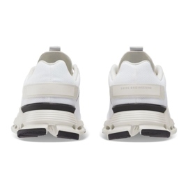 On Running Sur les chaussures de course Cloudnova Form 2698478 blanche 5