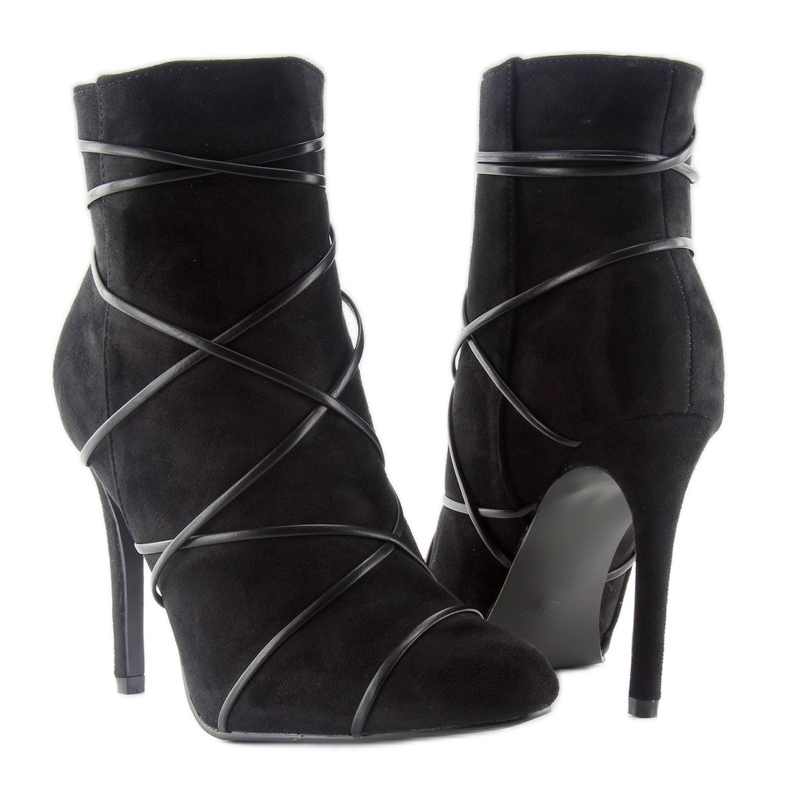 Daim noir sur un talon haut le noir 2